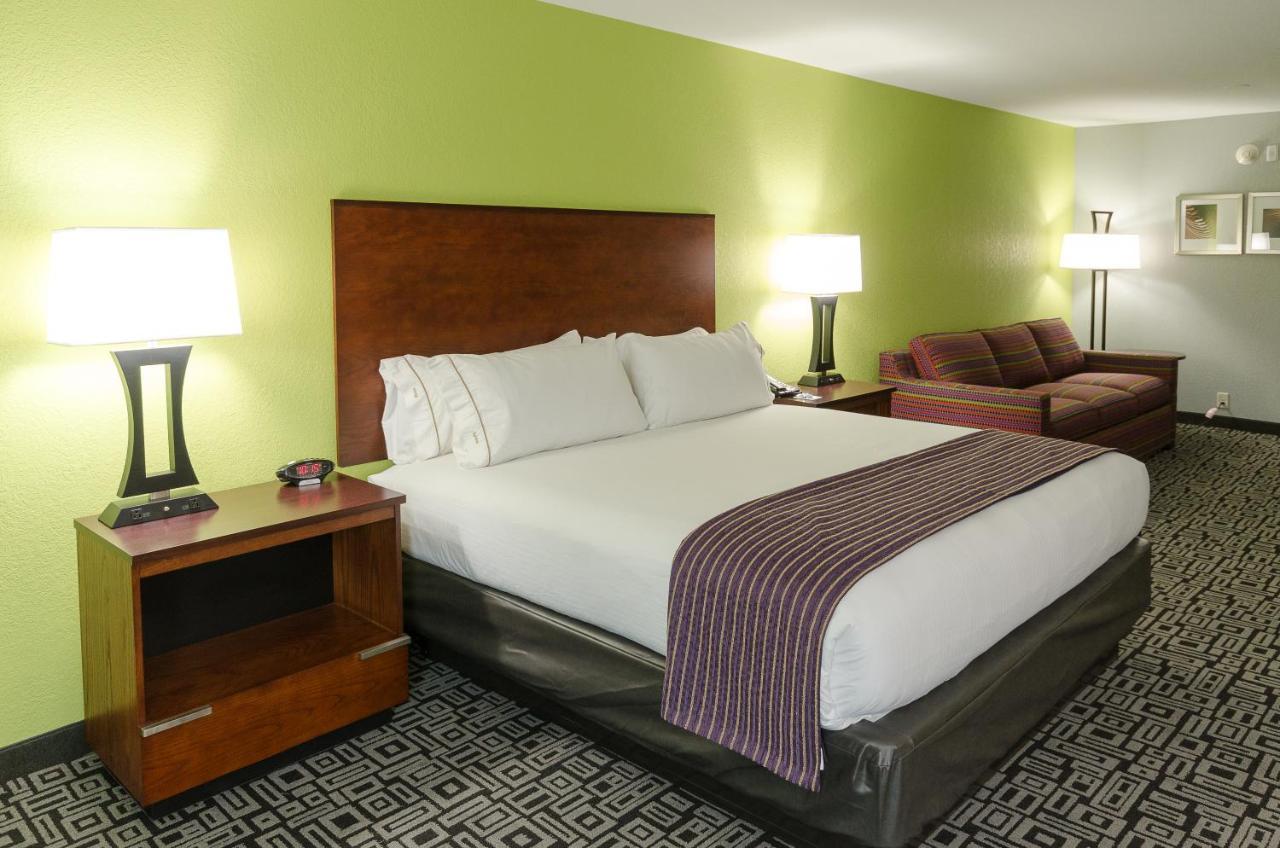Holiday Inn Express Hickory - Hickory Mart By Ihg מראה חיצוני תמונה