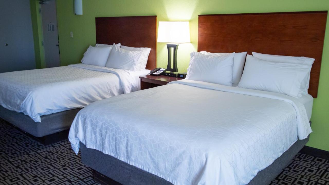 Holiday Inn Express Hickory - Hickory Mart By Ihg מראה חיצוני תמונה