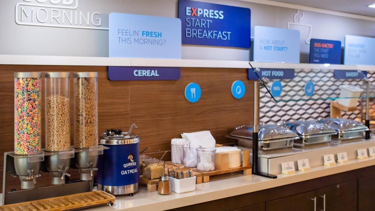 Holiday Inn Express Hickory - Hickory Mart By Ihg מראה חיצוני תמונה