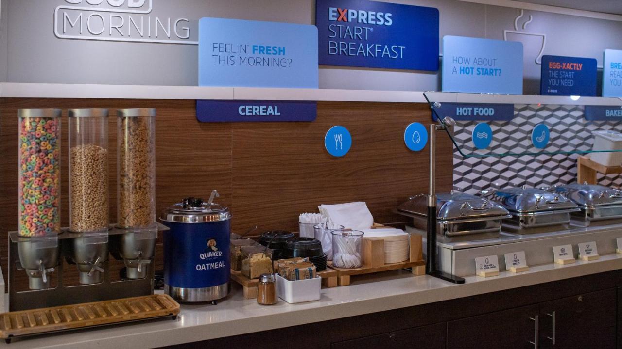 Holiday Inn Express Hickory - Hickory Mart By Ihg מראה חיצוני תמונה